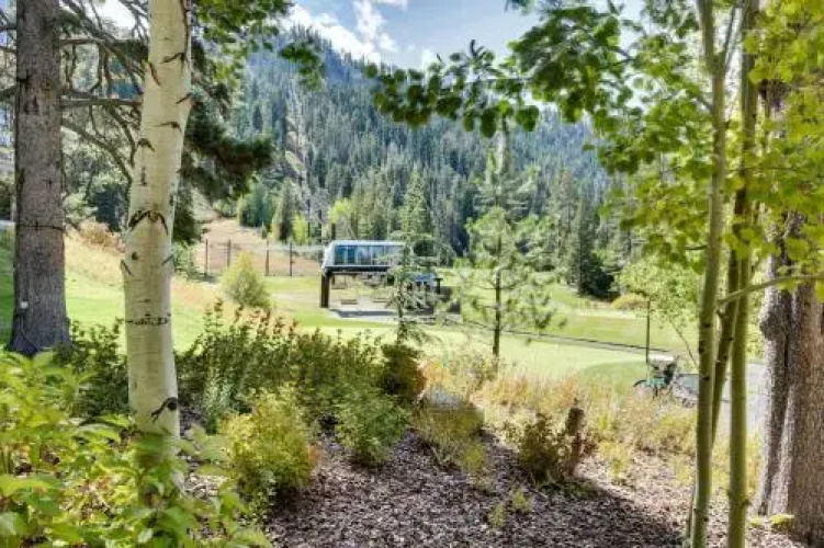 Resort at Squaw Creek 605 and 607