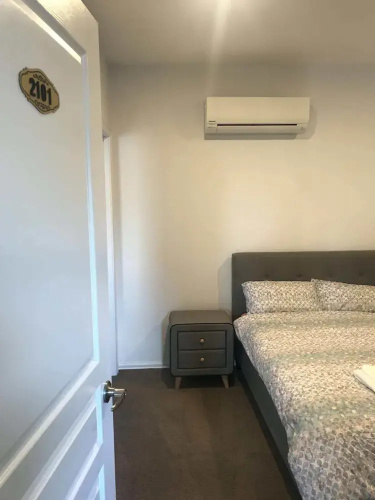 Glen Manor 2