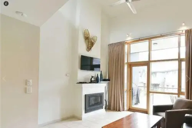 Tomarlin Views 2