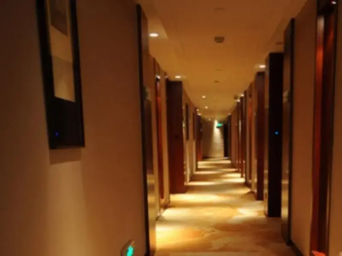 S. Signaturefloor