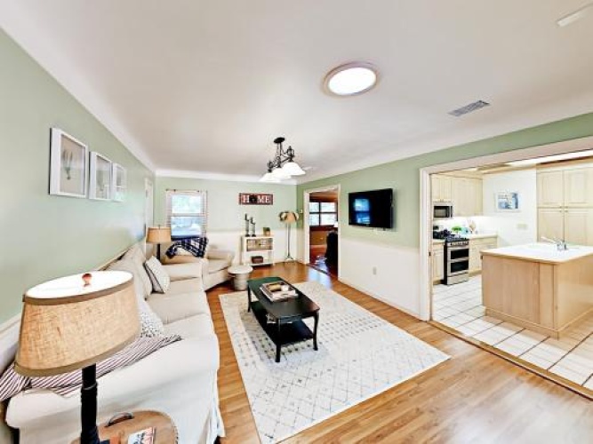 20th St West - 3 Br Home