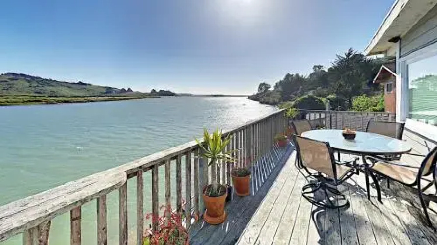 10637 Hwy 1 Home