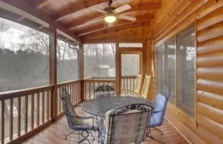 River Escape On The Toccoa