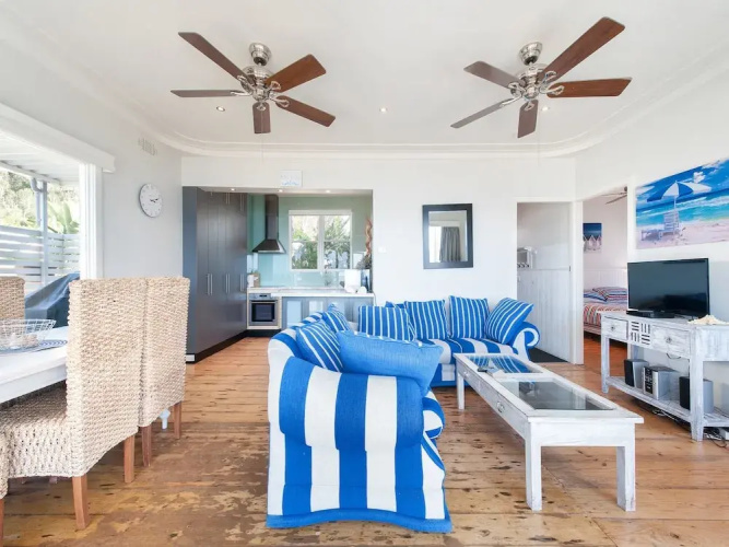 Sandy Point Road, 6, Mermaids Rest