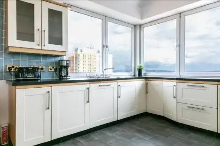 Cityscape Penthouse