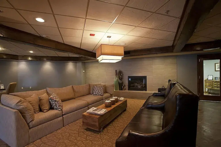 Cherry Suite Studio