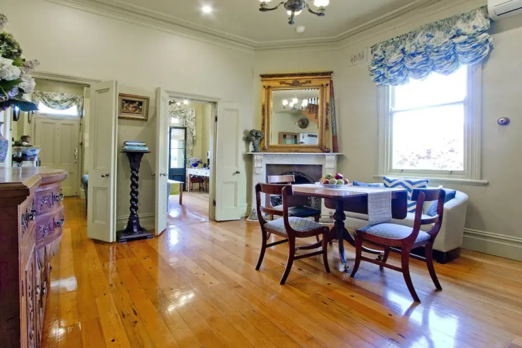 Breathtaking Views in Spacious Balmain House