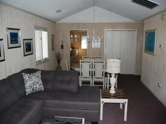Summer 20 3 Br condo by RedAwning