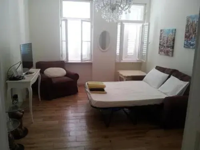 Apartment Pine