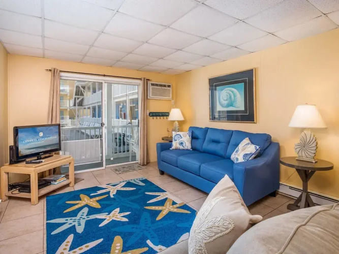46th St Windjammer 102 1Br Condo