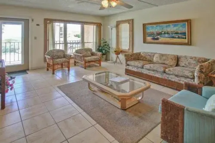 Beachview Condominiums: #204