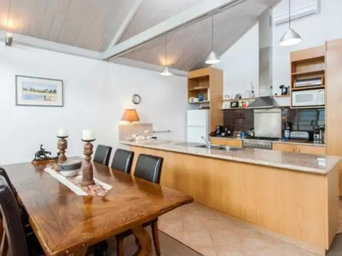 The Beach Lounge Holiday House