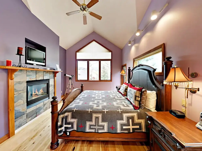 1874A Glacier Court Chalet