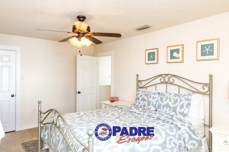 Canal Front CSPN212K - 2 Br condo by RedAwning