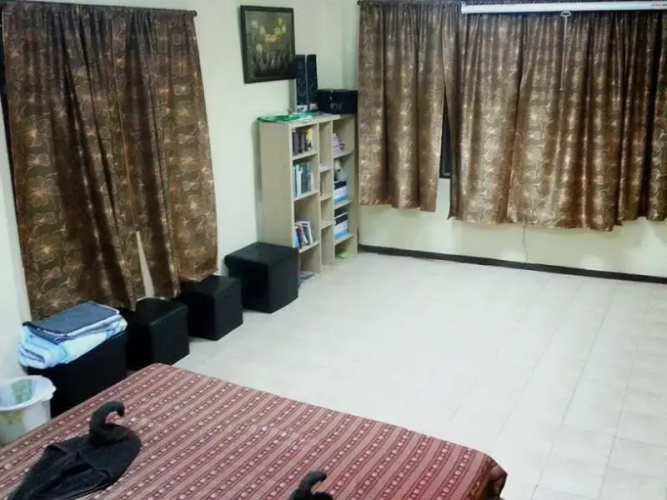 Speakeasy Homestay
