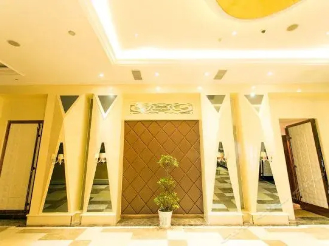 Zhonghe World Trade Hotel