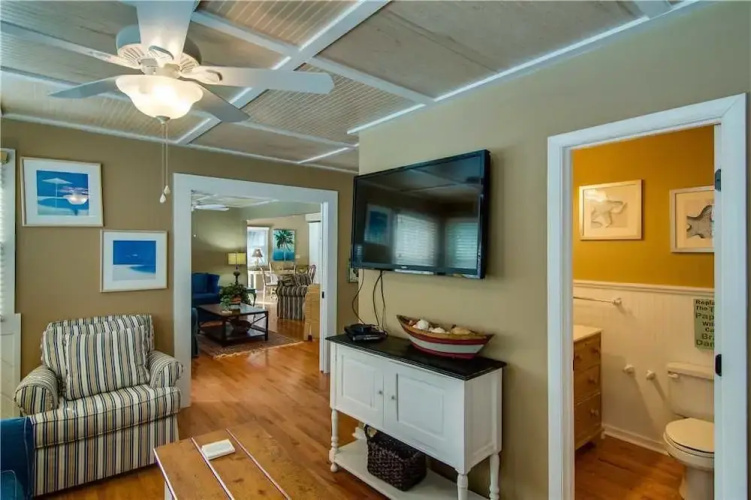 54th Avenue 16 by RedAwning
