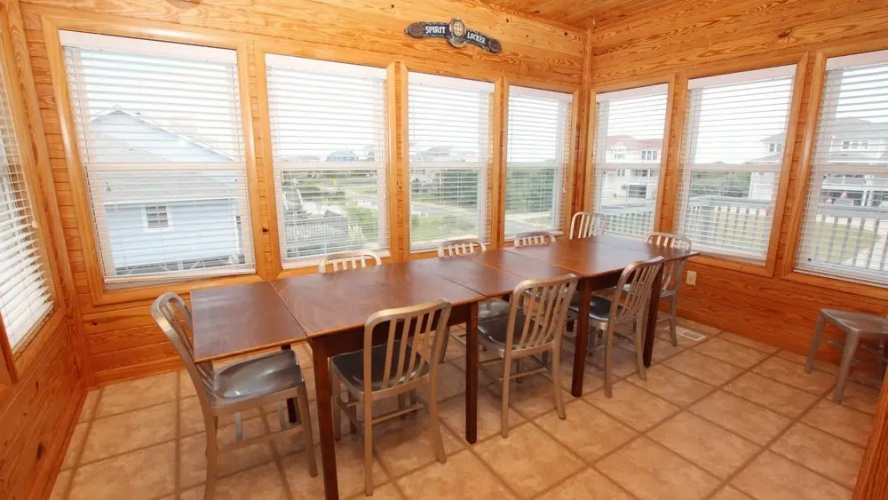 The B & B Inn - 6 Br Home