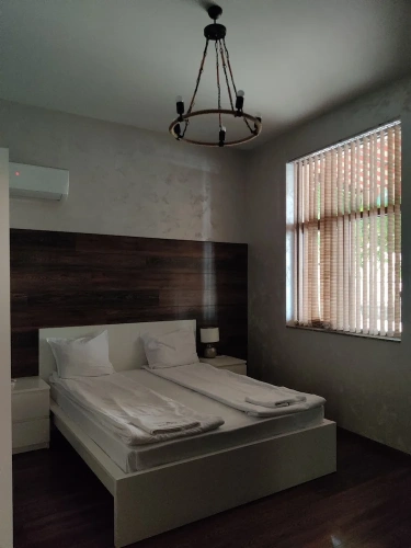 1 Bedroom Basement Apartment