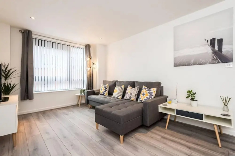 Host Apartments Oldham Place