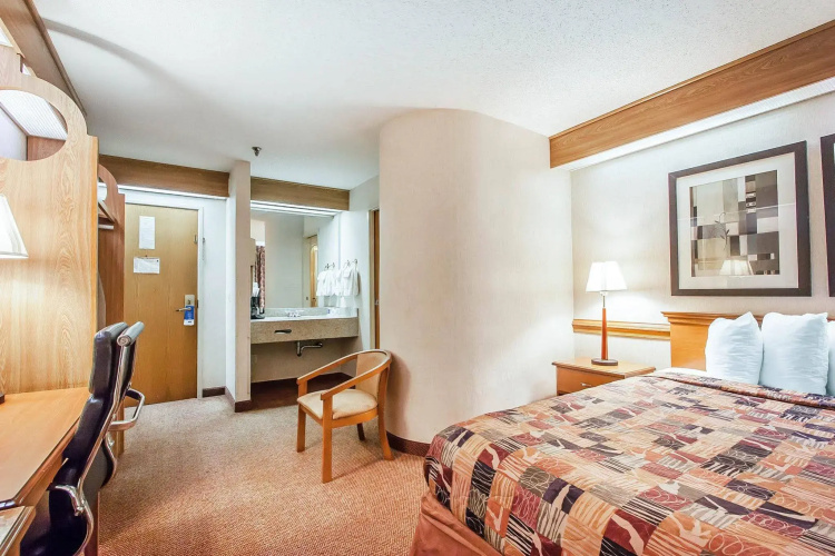 Rodeway Inn