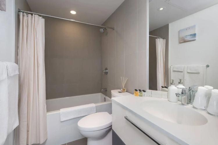 Diamond Vacation Homes - Eaton Centre