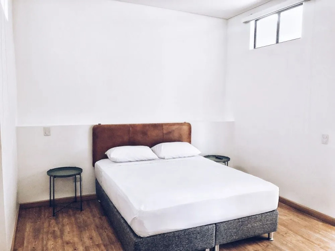 574 Hotel