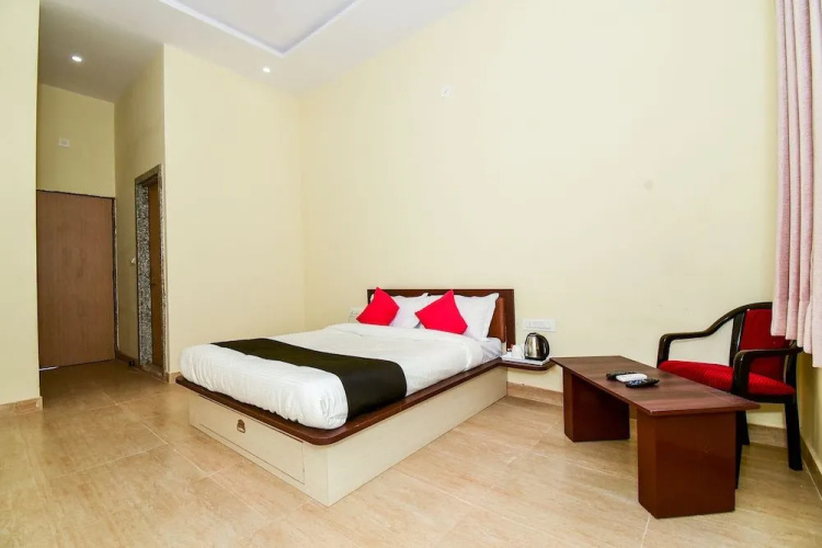 Collection O 38804 Eight Steps Resort