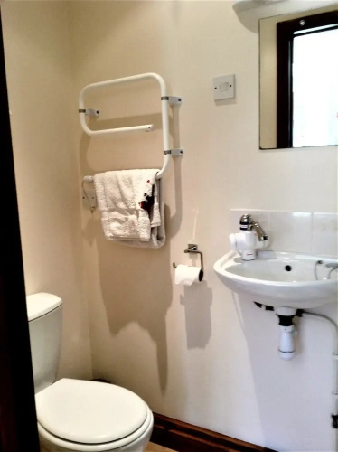 The Tack Room - a Comfy Cabin in North Devon