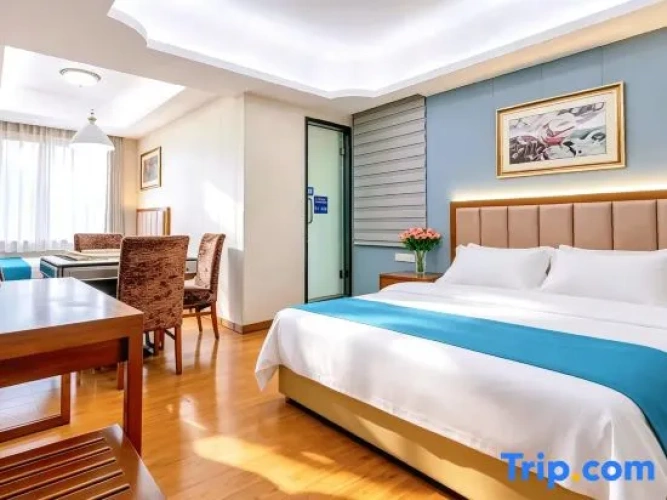 Luxury Attic Suite