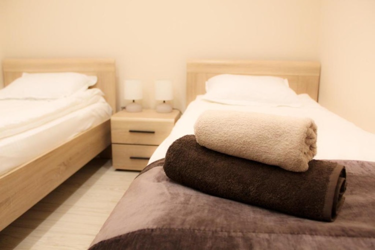 2 Bedrooms Apartment