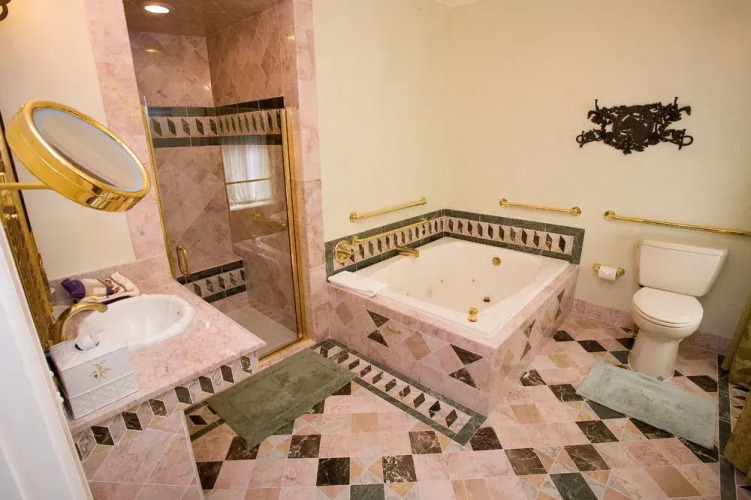 1840s Carrollton Inn Over view