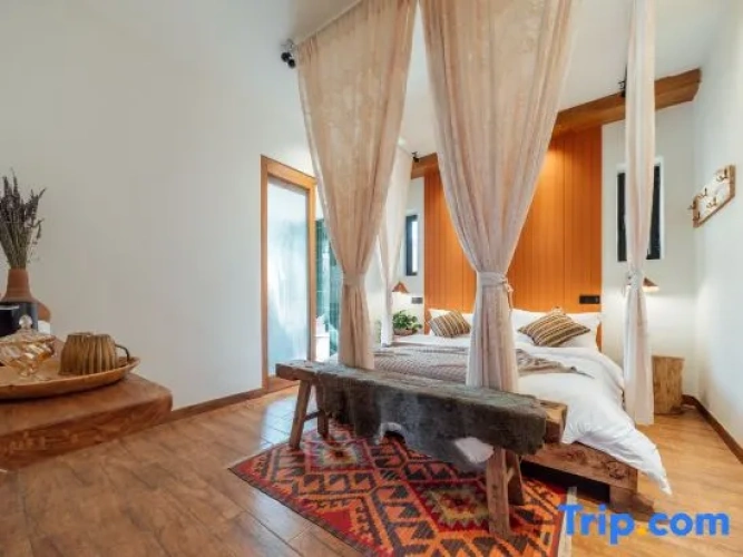 Standard Double room with garden view