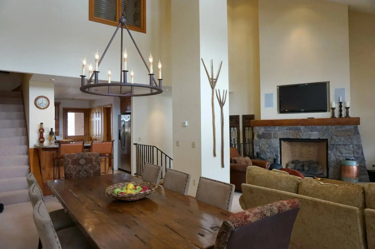 Woodrun Place