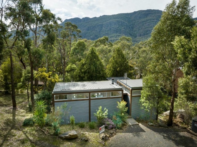 3 Bedrooms Cottage
