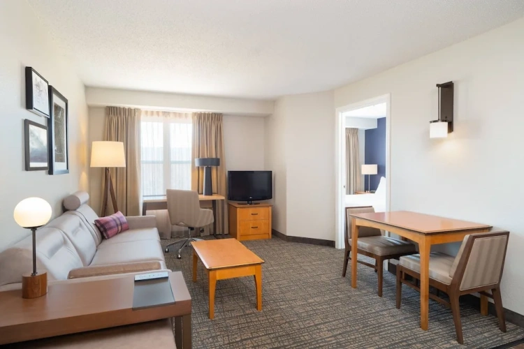 1 Bedroom Suite