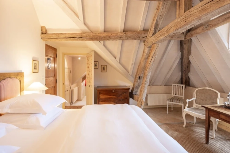 Grand room