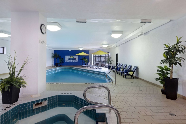 Days Inn by Wyndham Niagara Falls Near The Falls photo 14