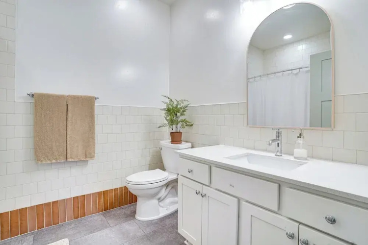 Sleek Vineyard Condo w/ Access to Community Pools