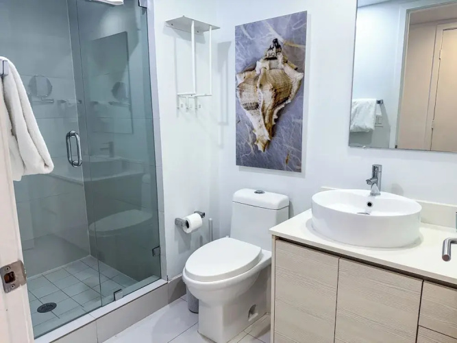 Modern Beachwalk Apt 805