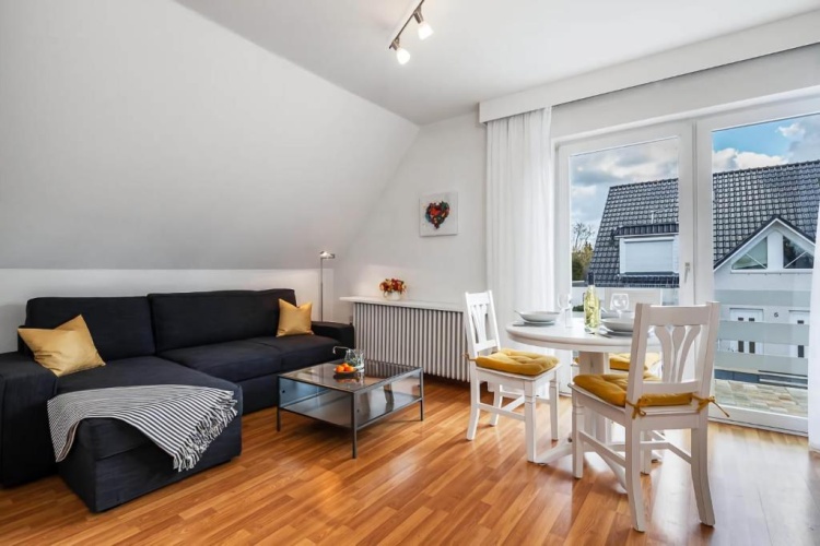 Apartment with balcony