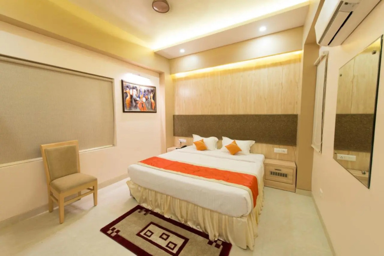 Hotel Ratana International