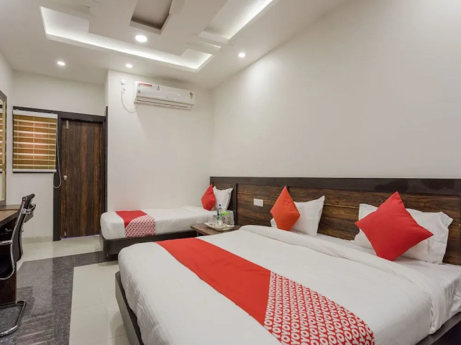 OYO 14355 Hotel Kasturi