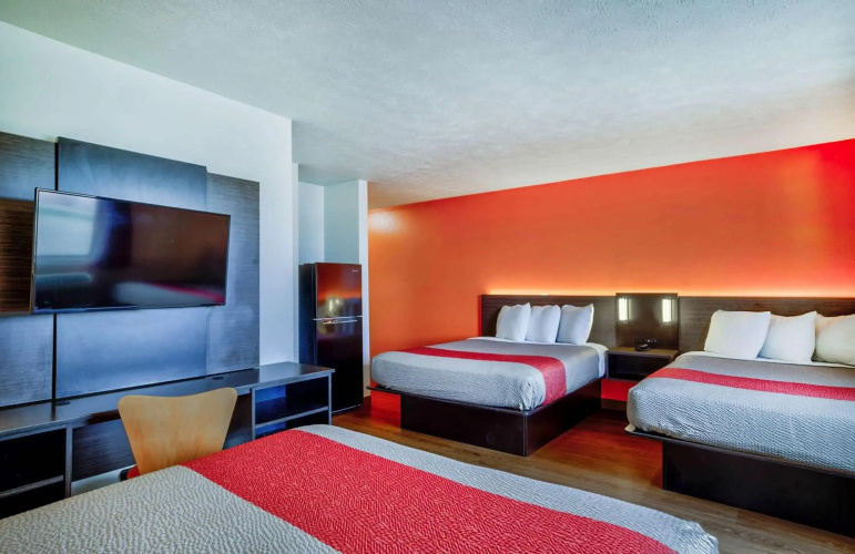 Motel 6 Percival, IA