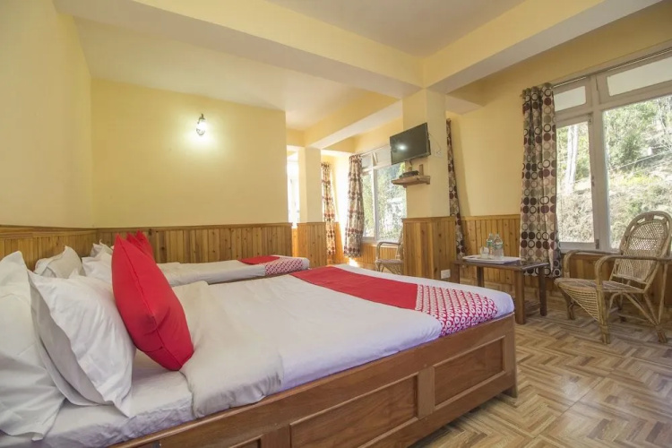 OYO 23588 Hotel Chittiz