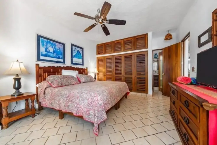 Ocean View 2Br Condo-balcony-beach-pool - 902