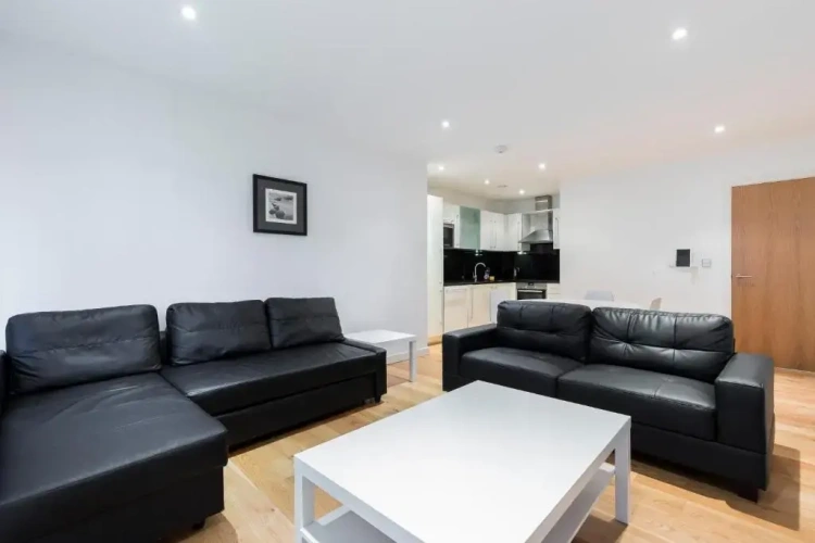 2 Bedrooms Apartment