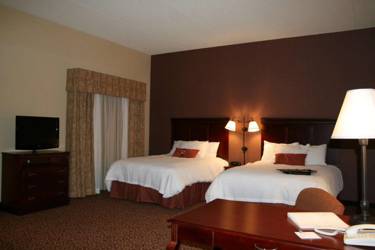 Hampton Inn & Suites Brookings