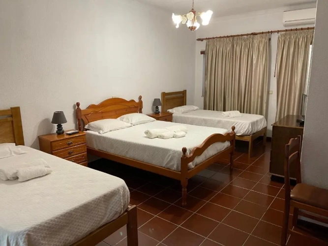 Standard Triple room