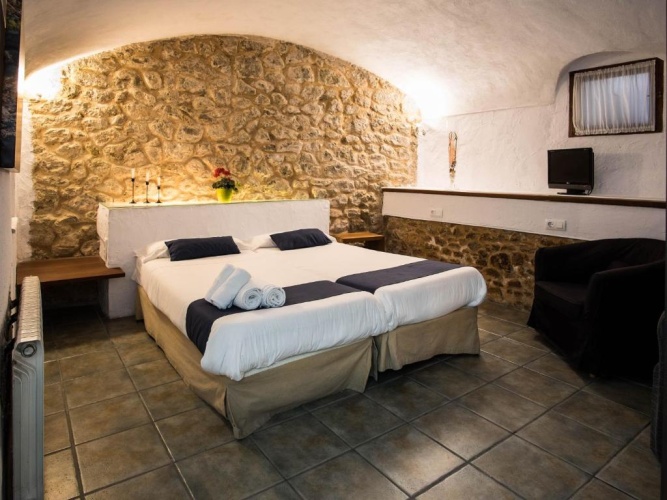 Standard Double Basement room